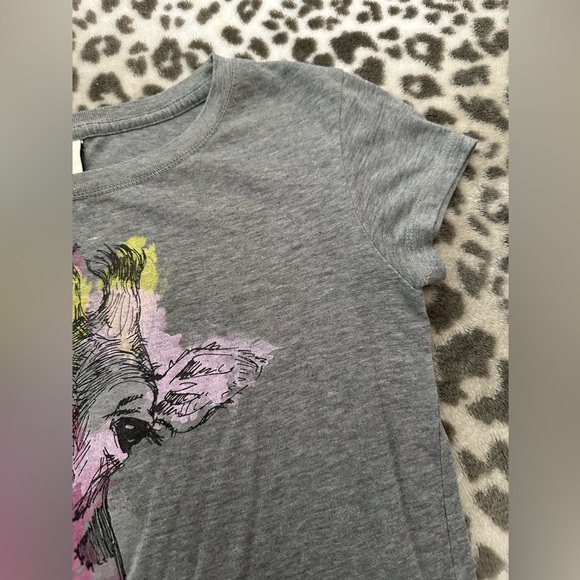 Abercrombie Kids Giraffe Graphic Tee in Gray Size Medium Girls - Picture 8 of 17